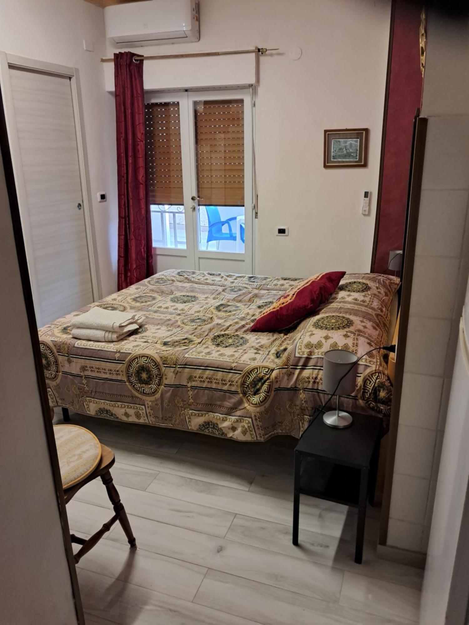 Levante Rooms Scalea Eksteriør bilde