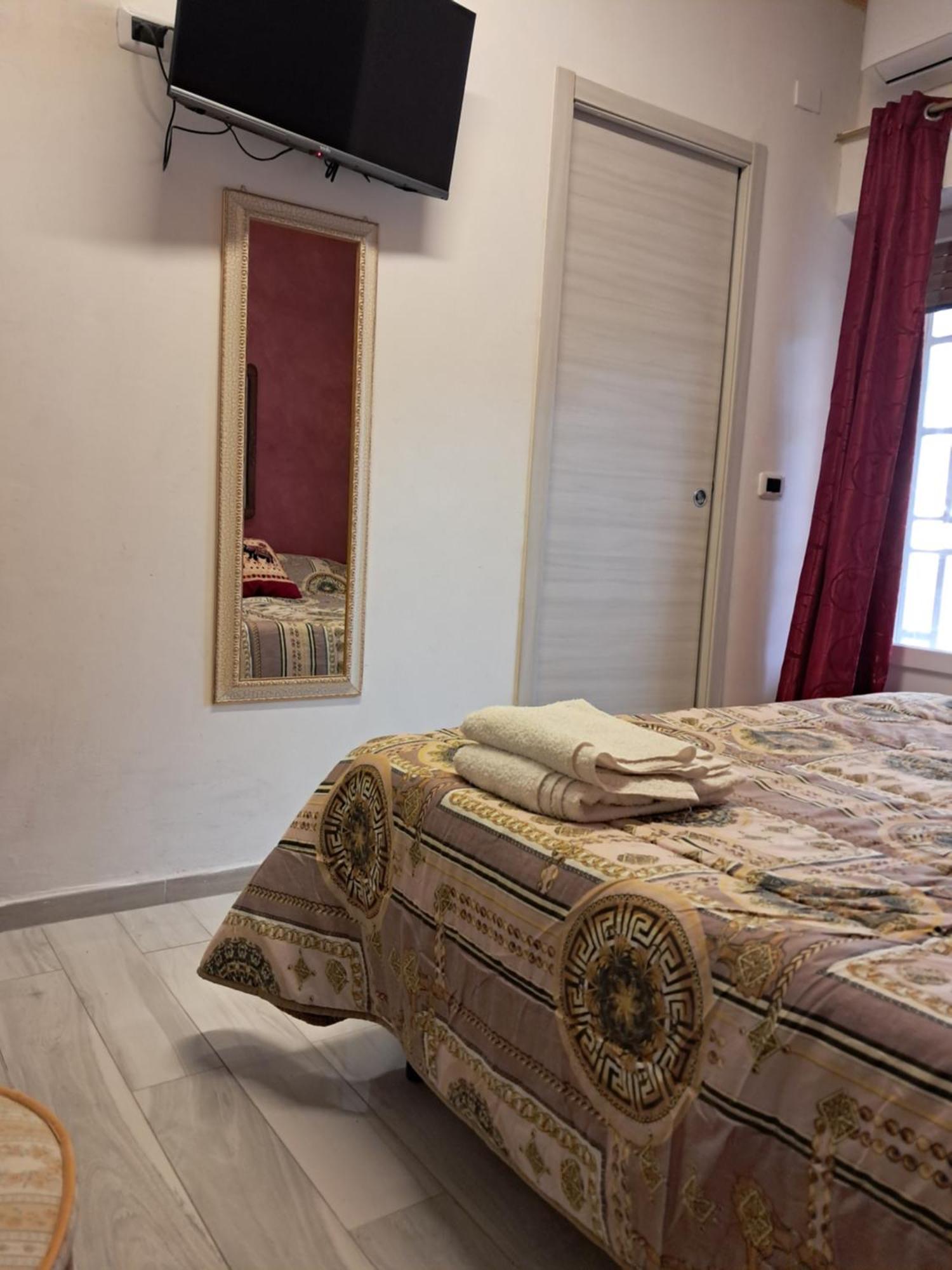 Levante Rooms Scalea Eksteriør bilde